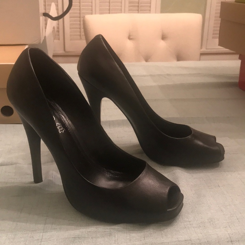 Woman’s Shoes